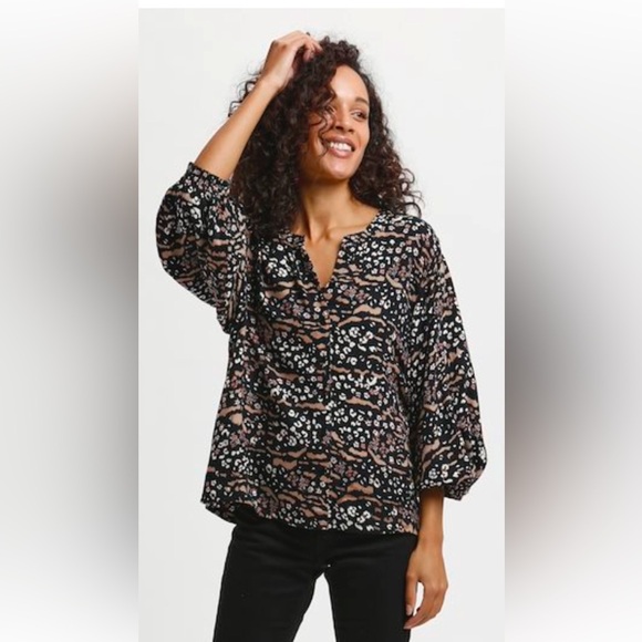 Kaffe KAerina loose fitting button down blouse 3/4 length sleeves 100% viscose - Picture 13 of 13